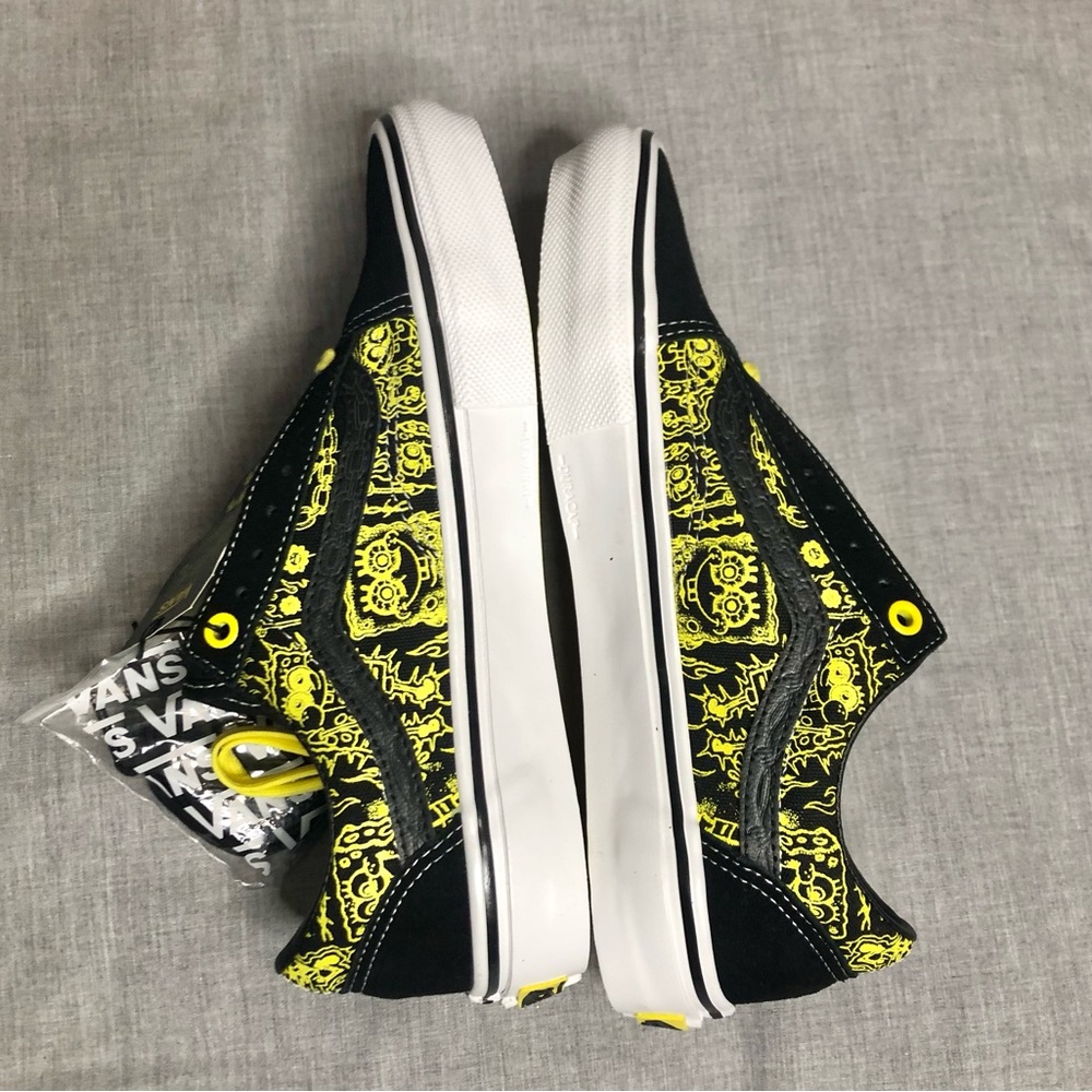Vans Old Skool Black and Yellow SpongeBob Gigliotti Graphic - Picture 7 of 10